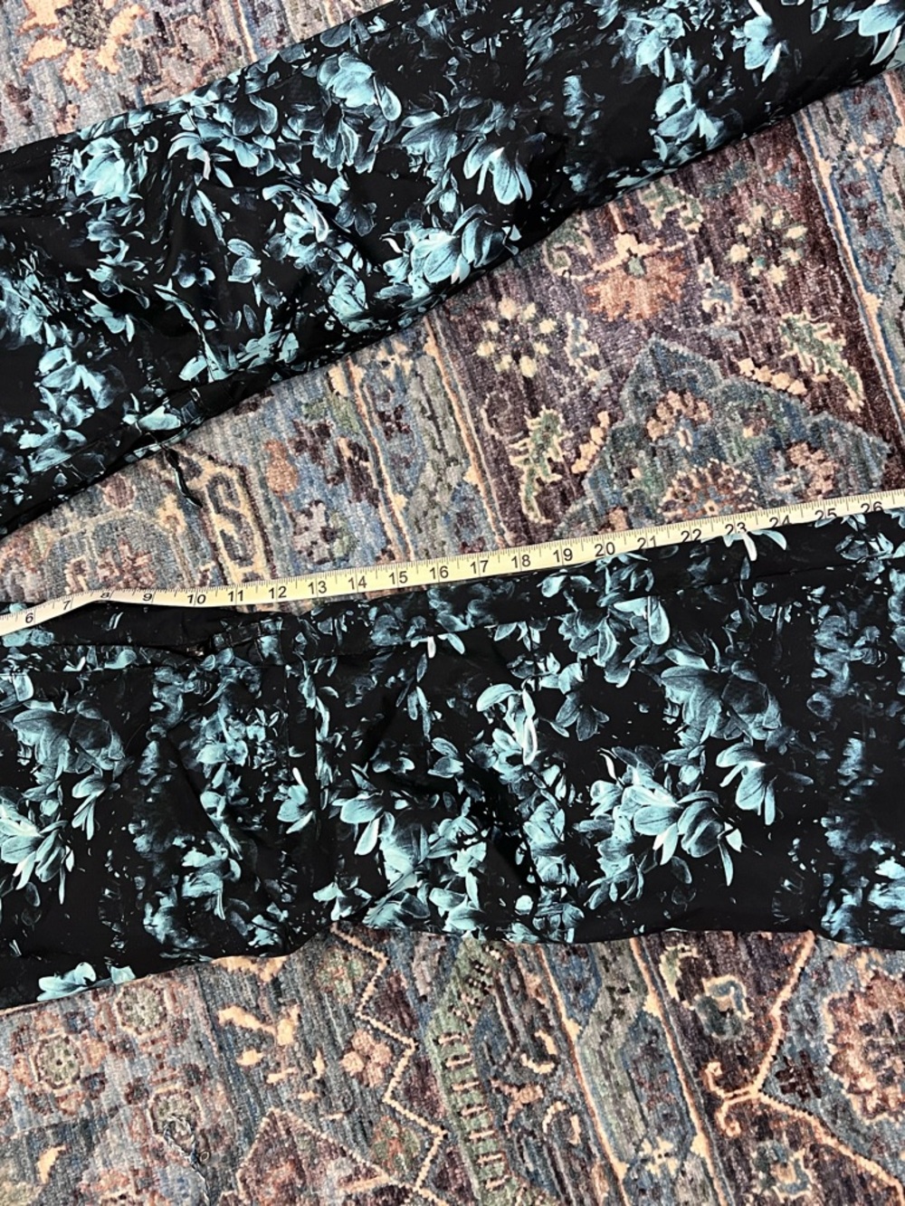 Roxy Nadia Printed Flower Women's Snowboard Pants - True Black Akio, Size Large - Picture 15 of 15